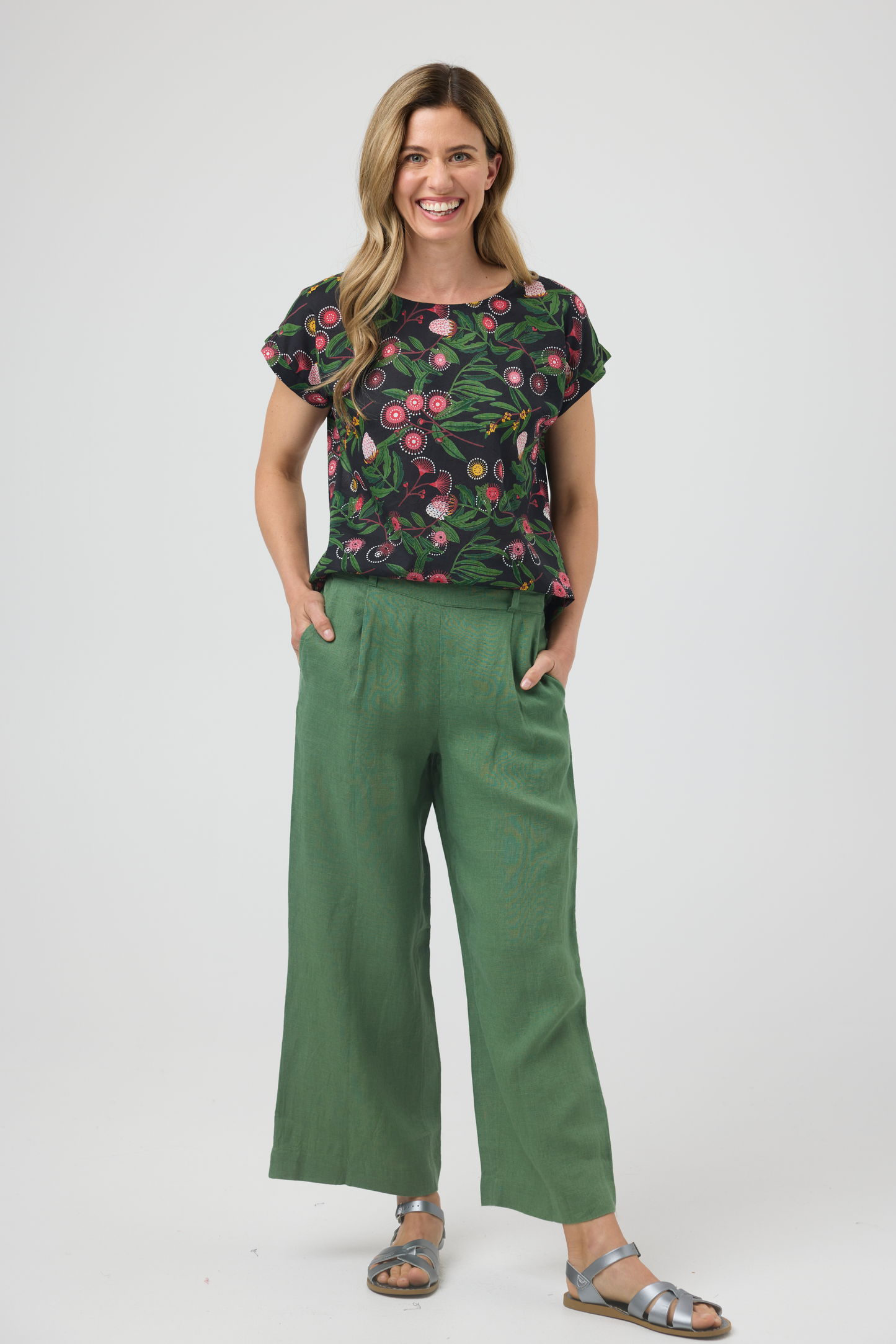 Vicky - Round Neck