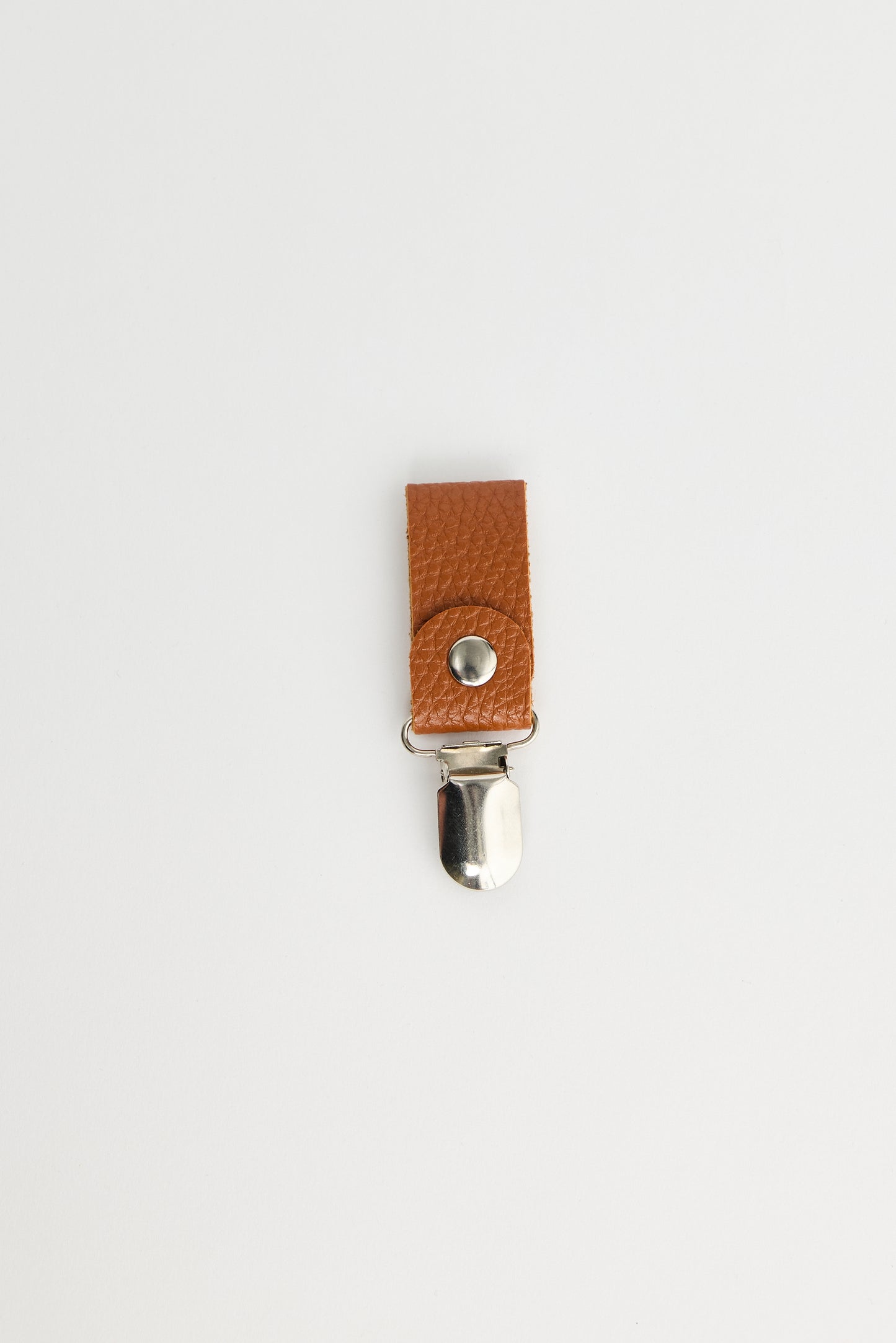 Lara Hat Clip
